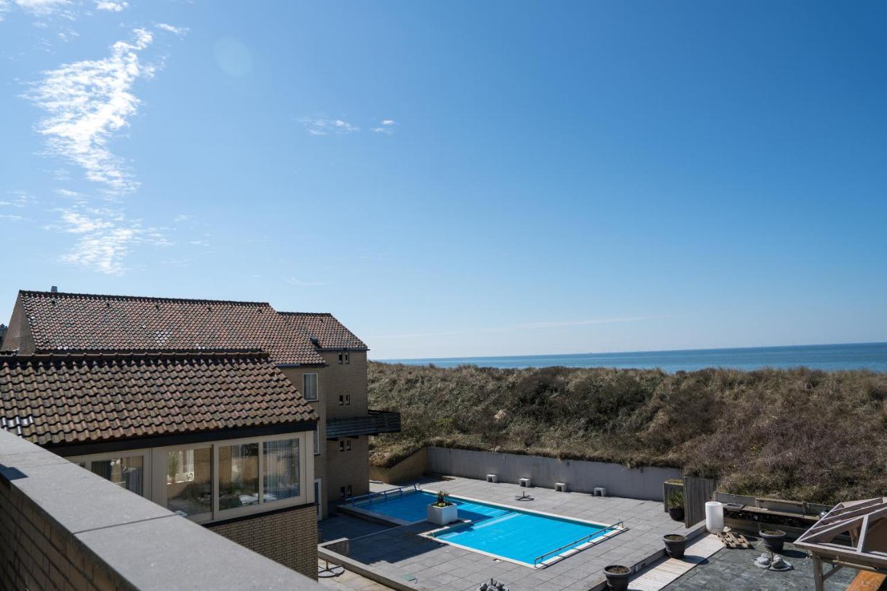 Strandhotel Nassau-Bergen Bergen aan Zee Esterno foto
