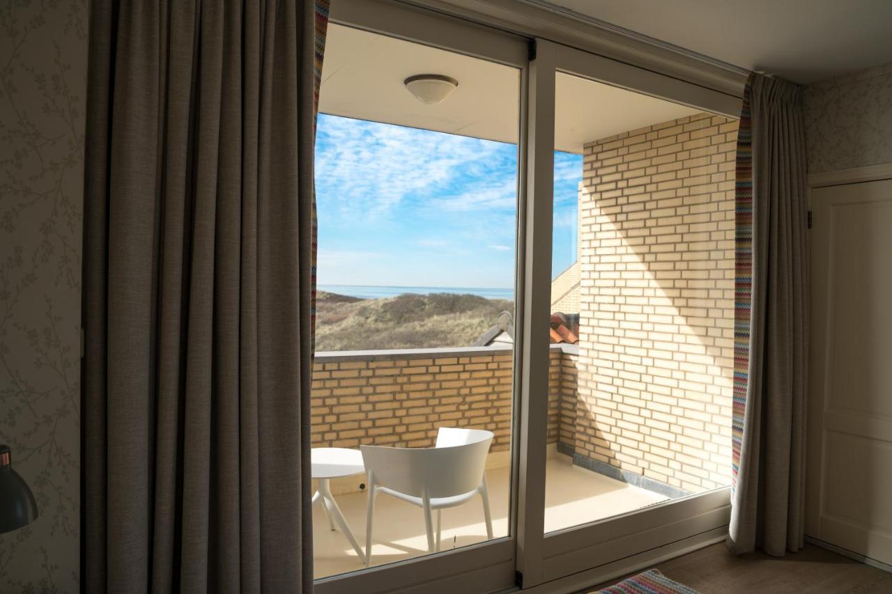 Strandhotel Nassau-Bergen Bergen aan Zee Esterno foto